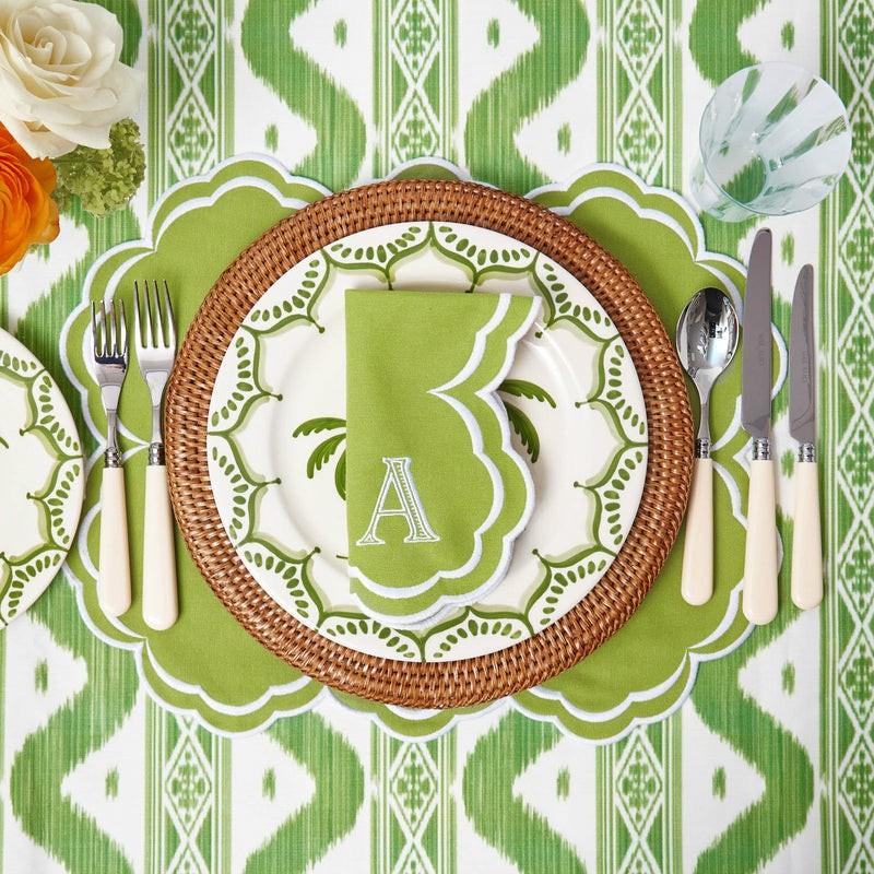 Serena Apple Green Scalloped Placemats & Napkins (Set Of 4) Table Linen